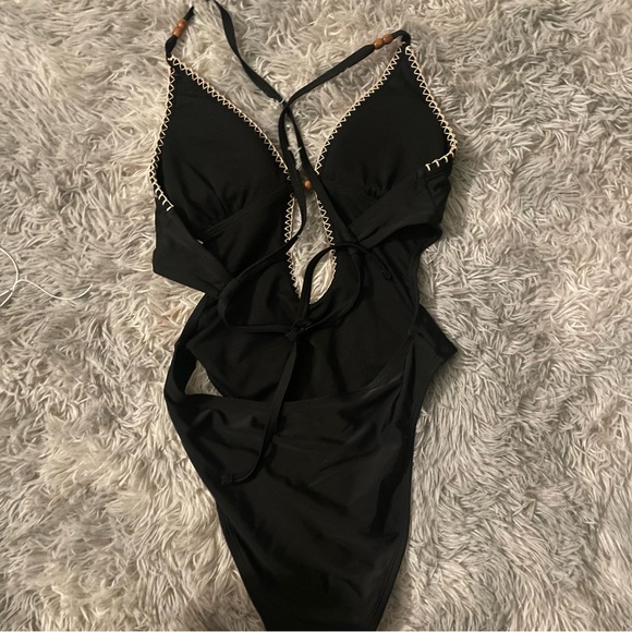 Women's Plunge Bead Detail Extra High Leg One Piece Swimsuit - Picture 4 of 7